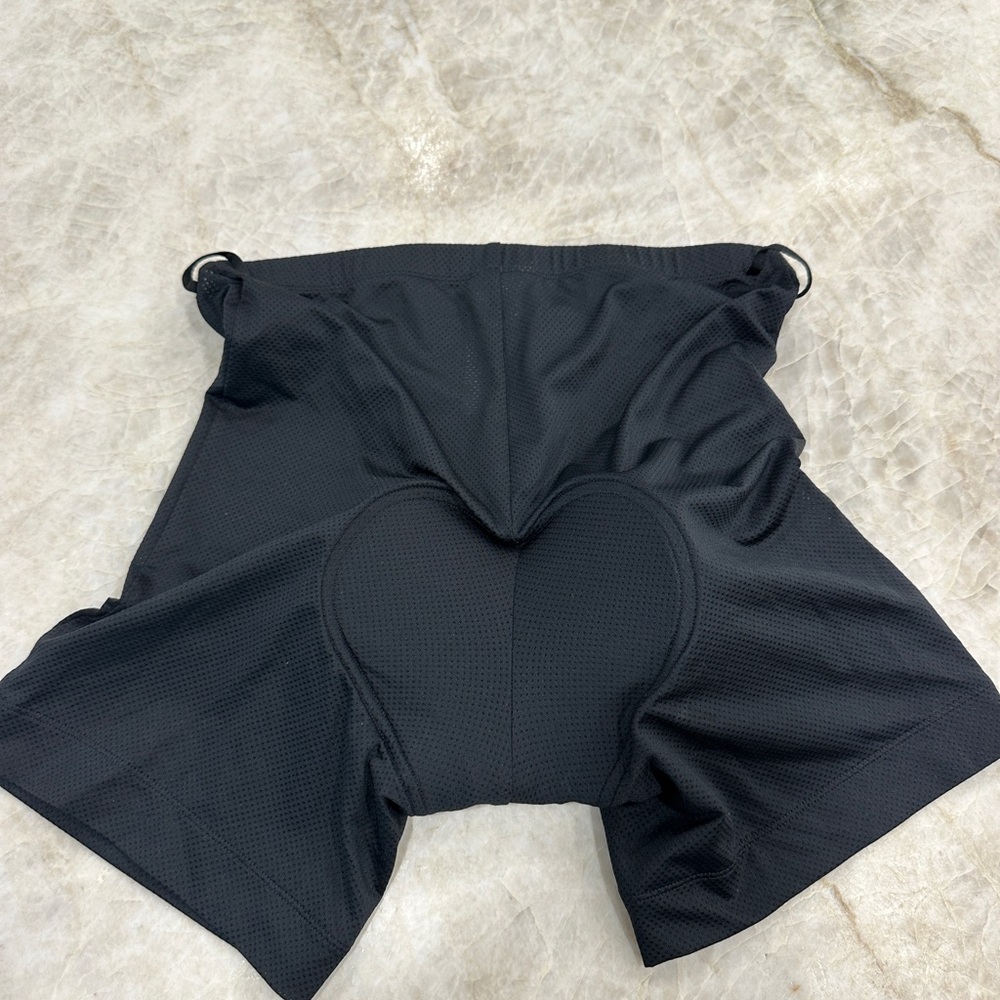 EUC Pearl Izumi Women's Black Padded Cycling Spinning Biking Shorts Size L - Picture 2 of 4